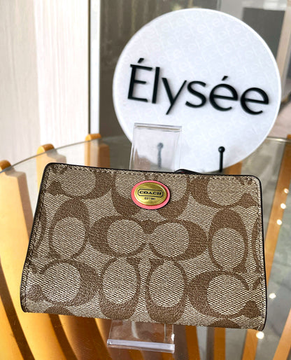 Coach Signature  Monogram Canvass  Wallet