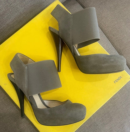 Fendi Feline Suede Pumps US 37 - Élysée