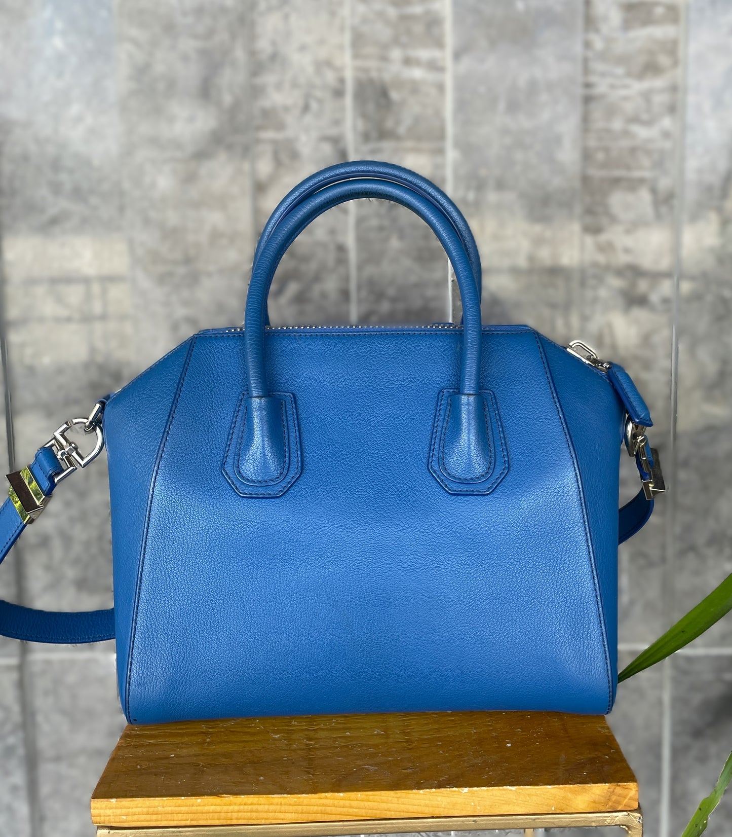 Givenchy Antigona Blue