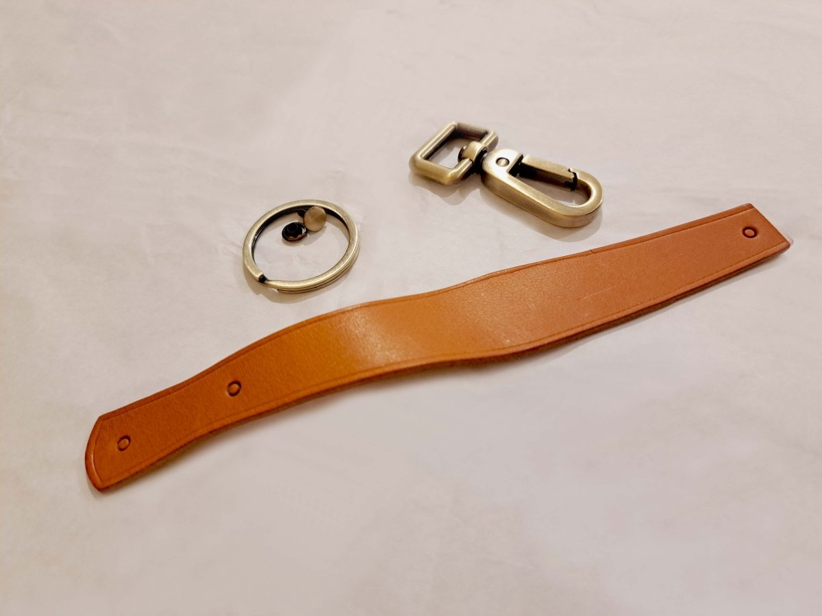 Leather Keychain - Élysée