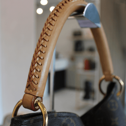 Louis Vuitton Artsy MM Hobo - Élysée