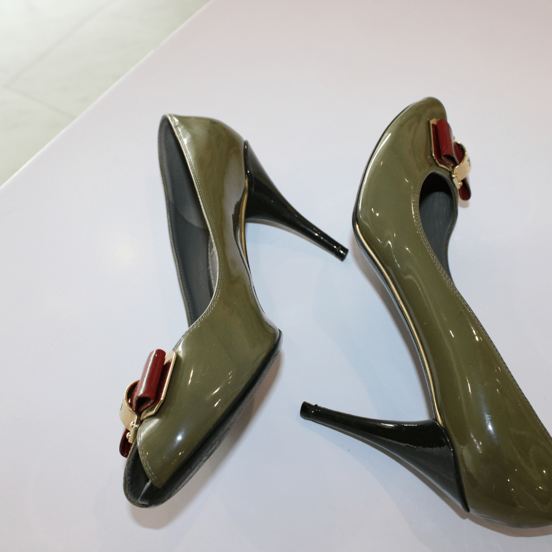 LV Patent Shoes US 39 - Élysée