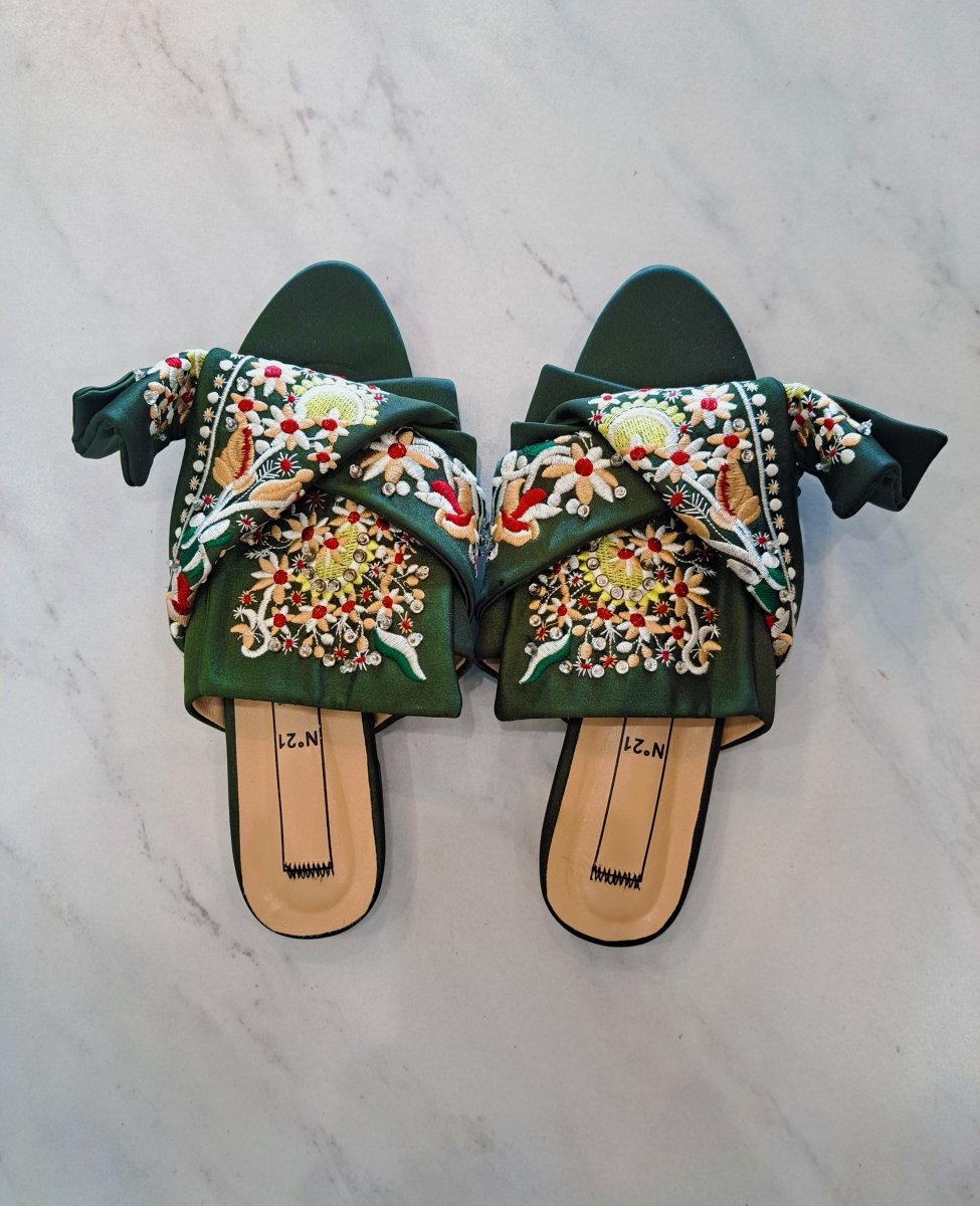 N21 Satin Embroided Knot Flats - Élysée