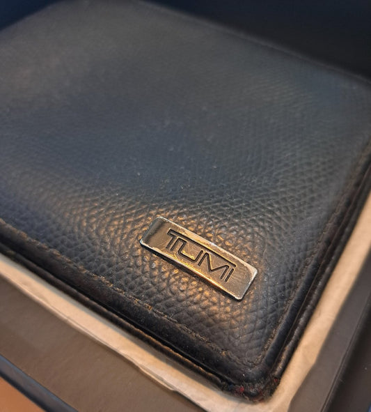 Tumi Men's Wallet in Black - Élysée