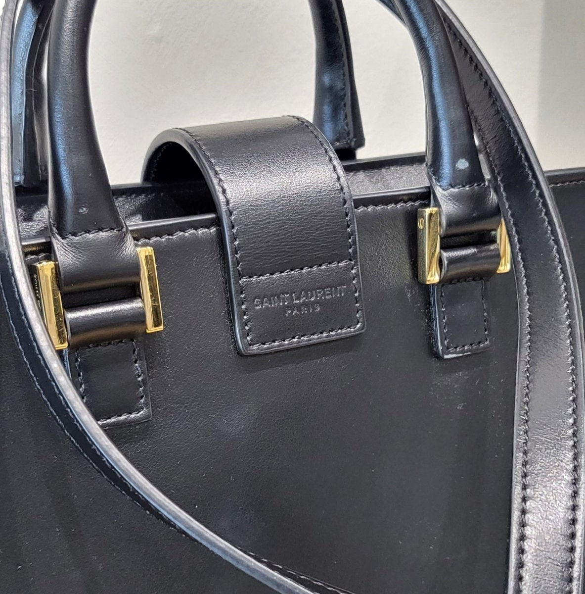 Yves Saint Laurent Cabas - Élysée